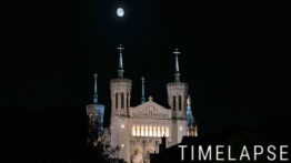 EMP0167 Lever de Lune au dessus de la Basilique de Fourvière - Timelapse